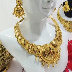 Latest Gold Neck Set with Earrings