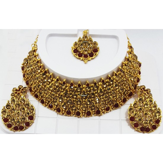 Bridal Heavy, Full Neck Gold Chokar Set with Mangtikka & Earrings