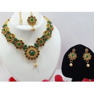 Stylish Emerald & Gold 3 Piece Set with Mangtikka & Earrings