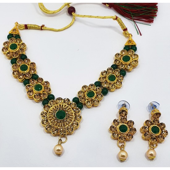 Stylish Emerald & Gold 3 Piece Set with Mangtikka & Earrings