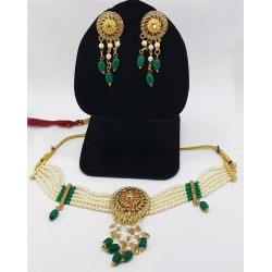 Green Emerald Pearl Neck Set with Earrings